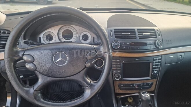 Mercedes E 220-6