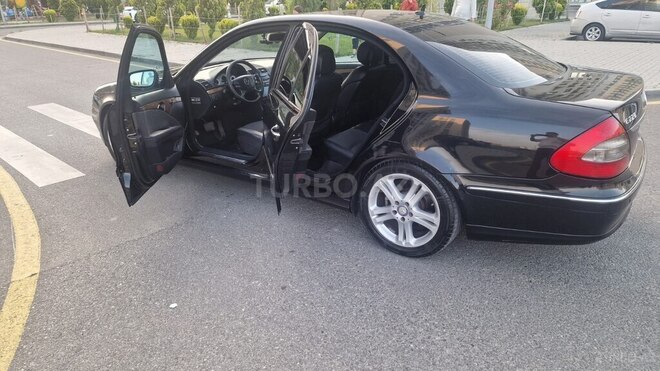 Mercedes E 220-10