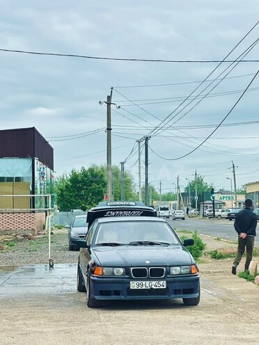 BMW 318-1