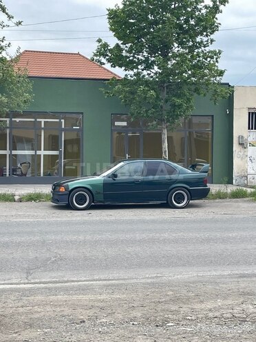 BMW 318-3