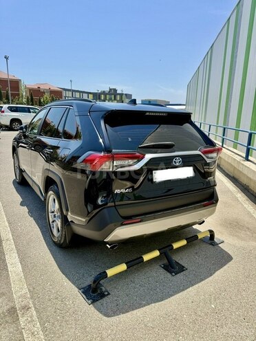 Toyota RAV4-4