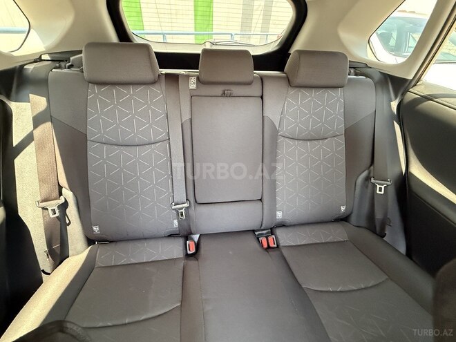 Toyota RAV4-20