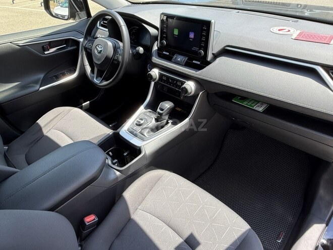 Toyota RAV4-18
