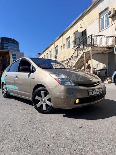 Toyota Prius-8