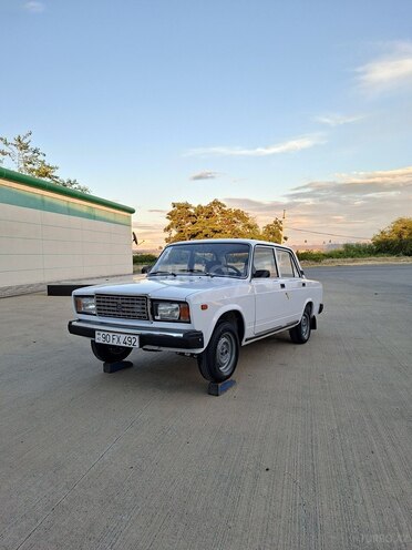 LADA (VAZ) 2107-4