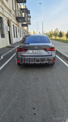 Lexus IS 250-3