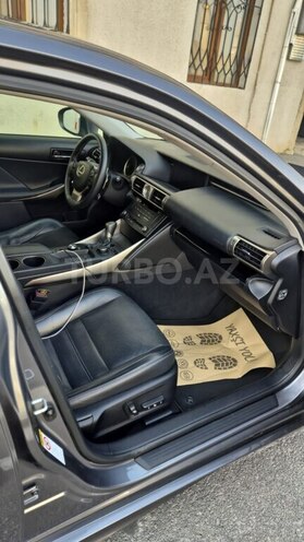 Lexus IS 250-4