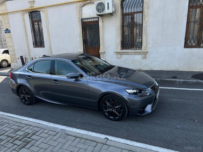 Lexus IS 250-10