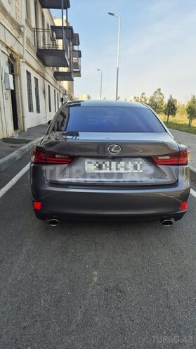 Lexus IS 250-11