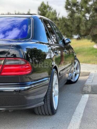 Mercedes E 320-6
