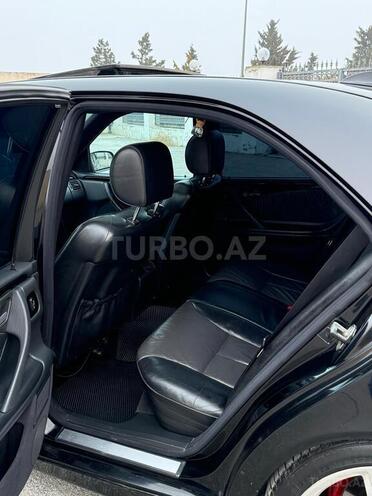 Mercedes E 320-8