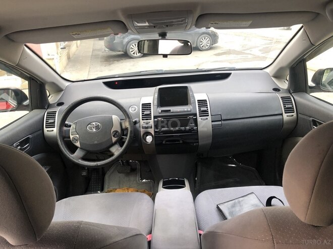 Toyota Prius-7