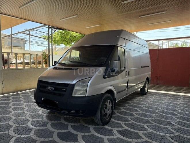 Ford Transit-1