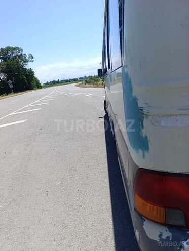 Hyundai County-12