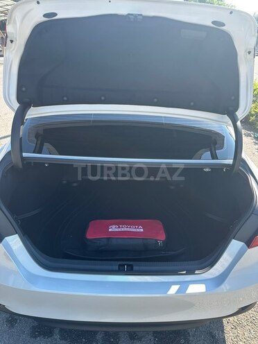 Toyota Camry-8