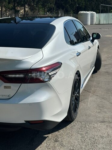 Toyota Camry-5