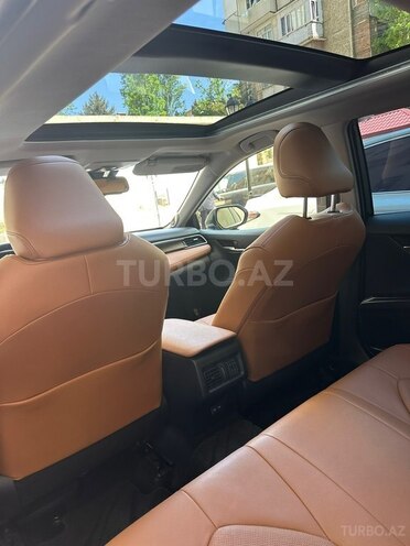 Toyota Camry-13