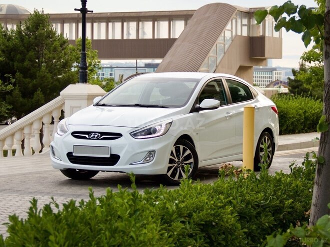 Hyundai Accent-1