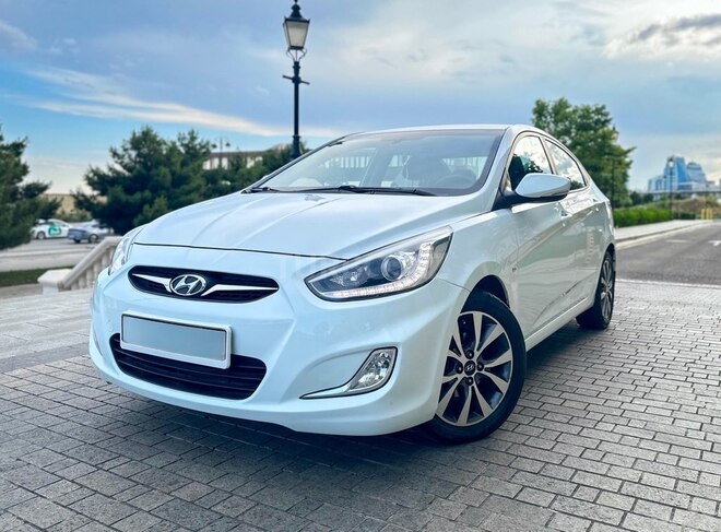Hyundai Accent-8