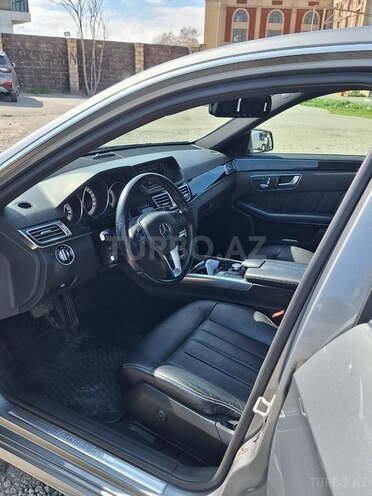 Mercedes E 250 4MATIC-11