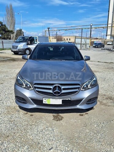 Mercedes E 250 4MATIC-4