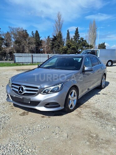 Mercedes E 250 4MATIC-3