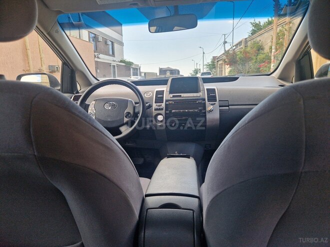 Toyota Prius-9