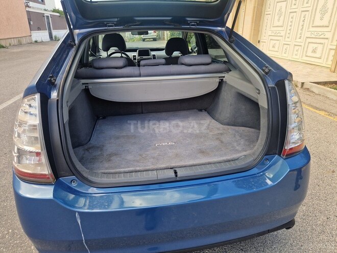 Toyota Prius-7