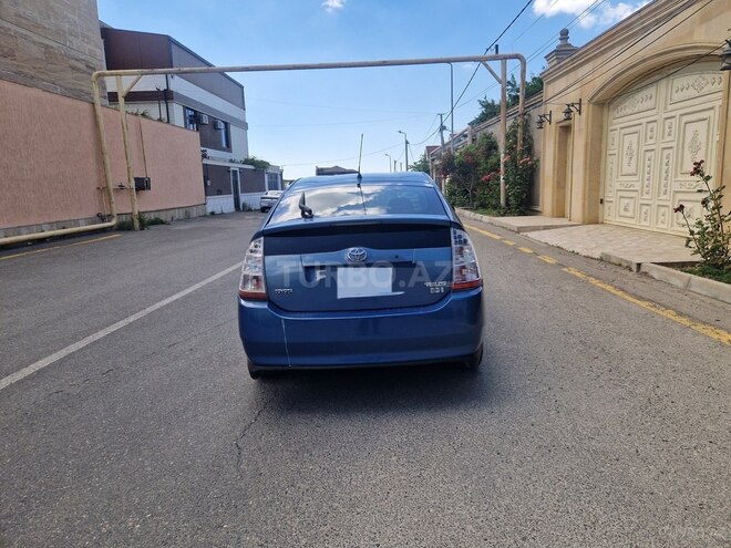 Toyota Prius-2