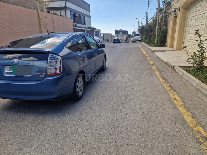 Toyota Prius-4