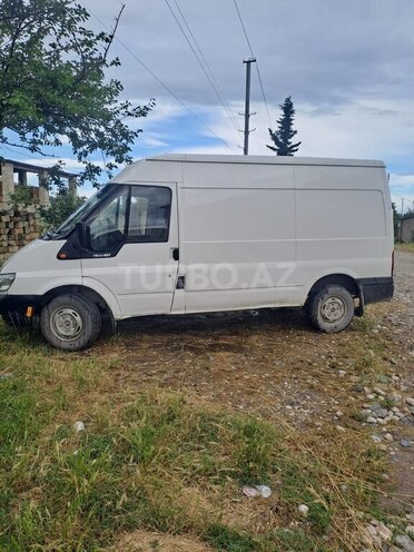 Ford Transit-3