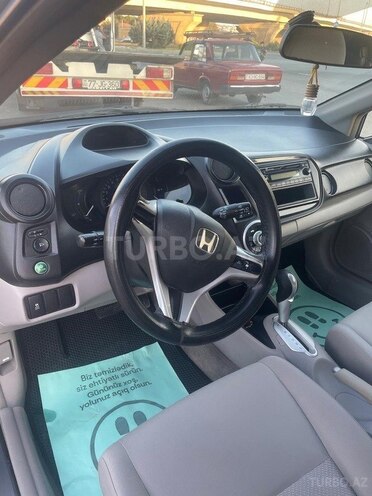Honda Insight-5