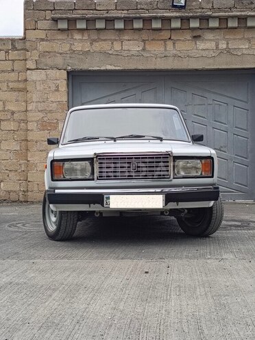 LADA (VAZ) 2107-1
