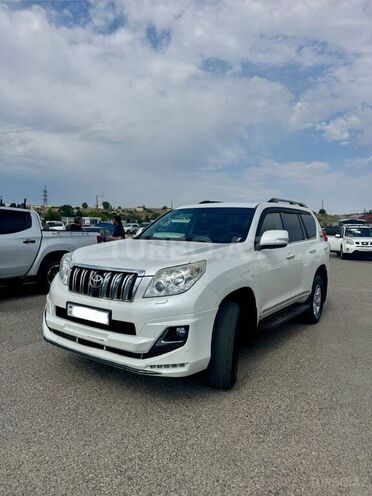 Toyota Land Cruiser Prado-3