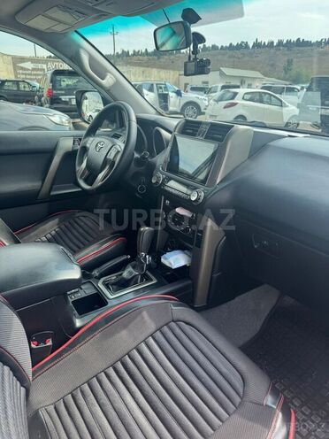 Toyota Land Cruiser Prado-13