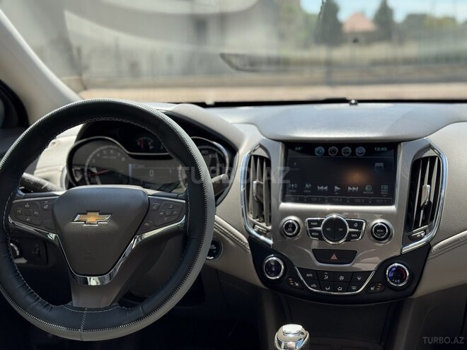 Chevrolet Cruze-14