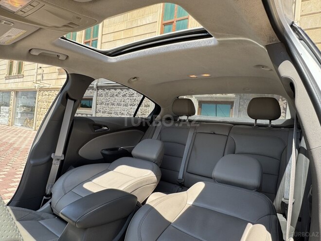 Chevrolet Cruze-19