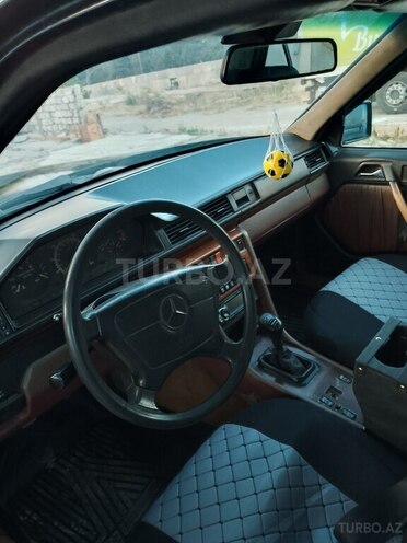 Mercedes 250 D-5