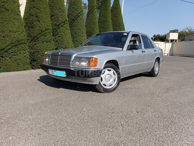 Mercedes 190-4