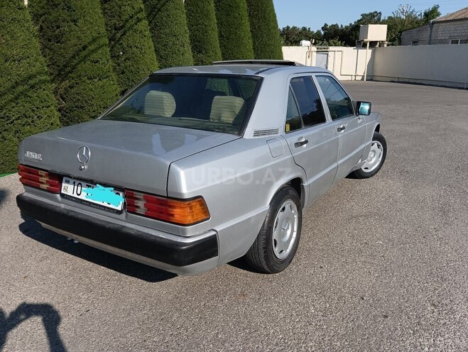 Mercedes 190-7