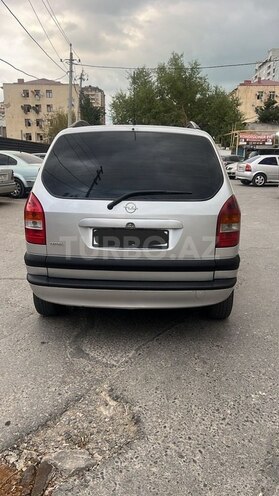 Opel Zafira-4