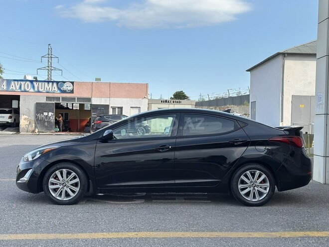 Hyundai Elantra-5