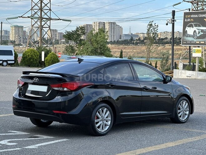 Hyundai Elantra-8
