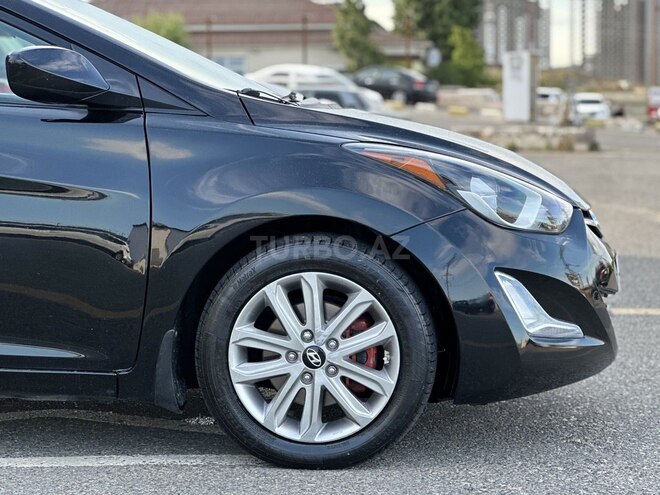 Hyundai Elantra-3