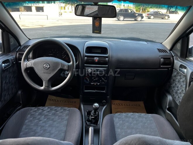 Opel Astra-10