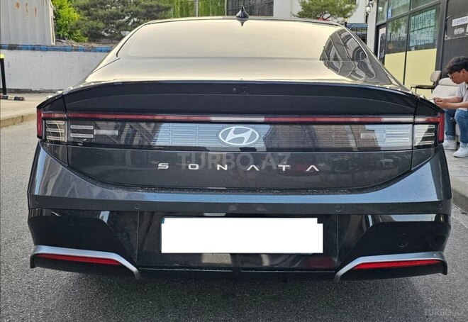 Hyundai Sonata-2