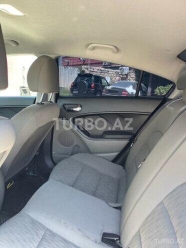 Kia Forte-16