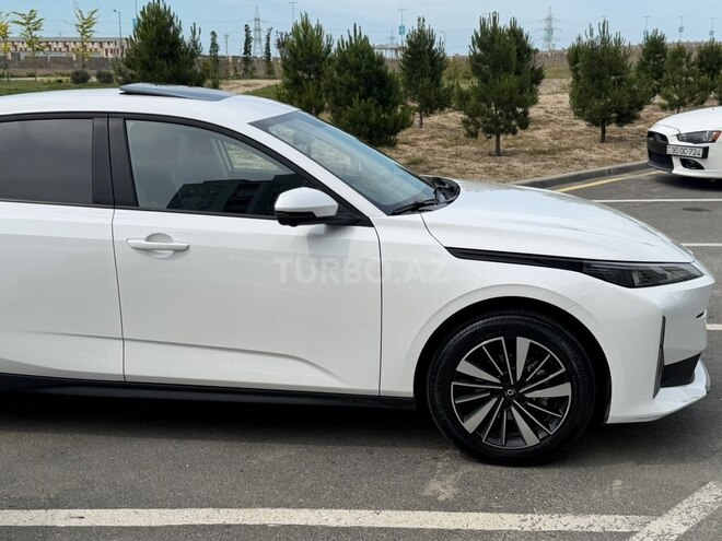 Changan Qiyuan A05-12
