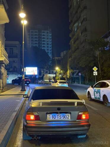 BMW 325-6