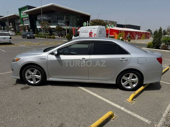 Toyota Camry-3